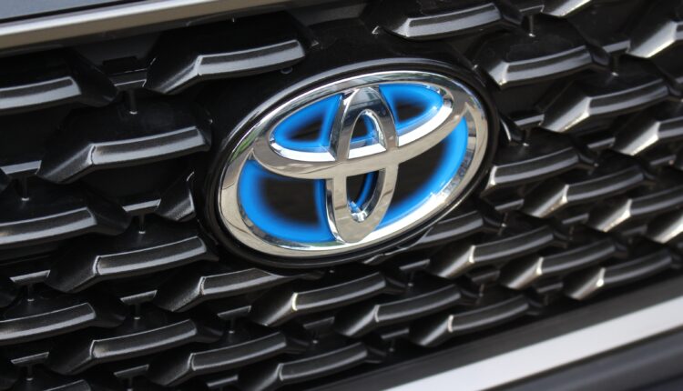 سيارات تويوتا الهايبرد