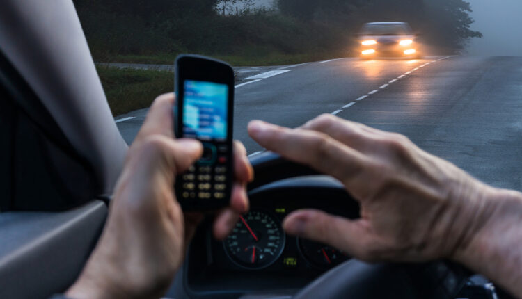 التحقق من مخالفات السيارة في الشارقة