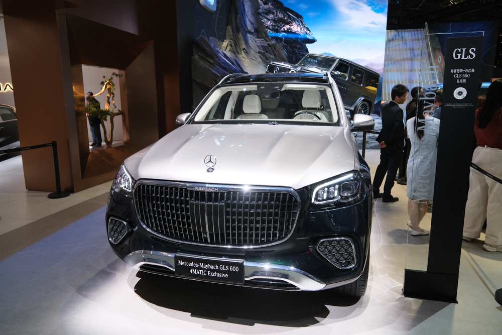 أفخم 8 سيارات للقيادة في دبي