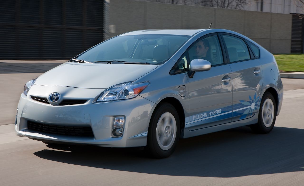 Toyota Prius hybrid car popular in the UAE