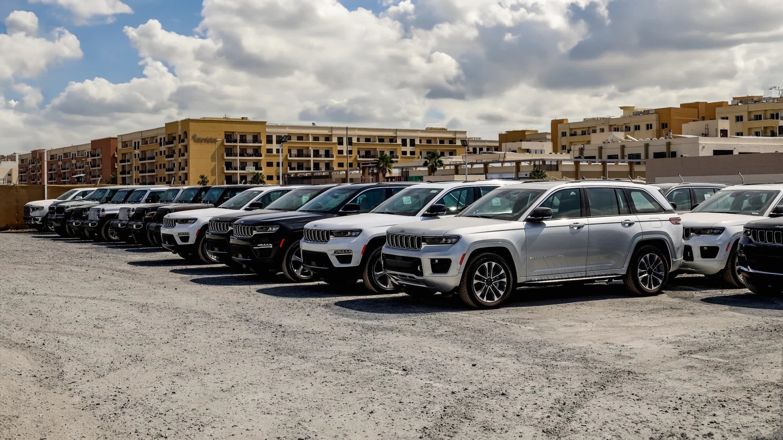 Used SUVs Dubai available at a dealership in 2025