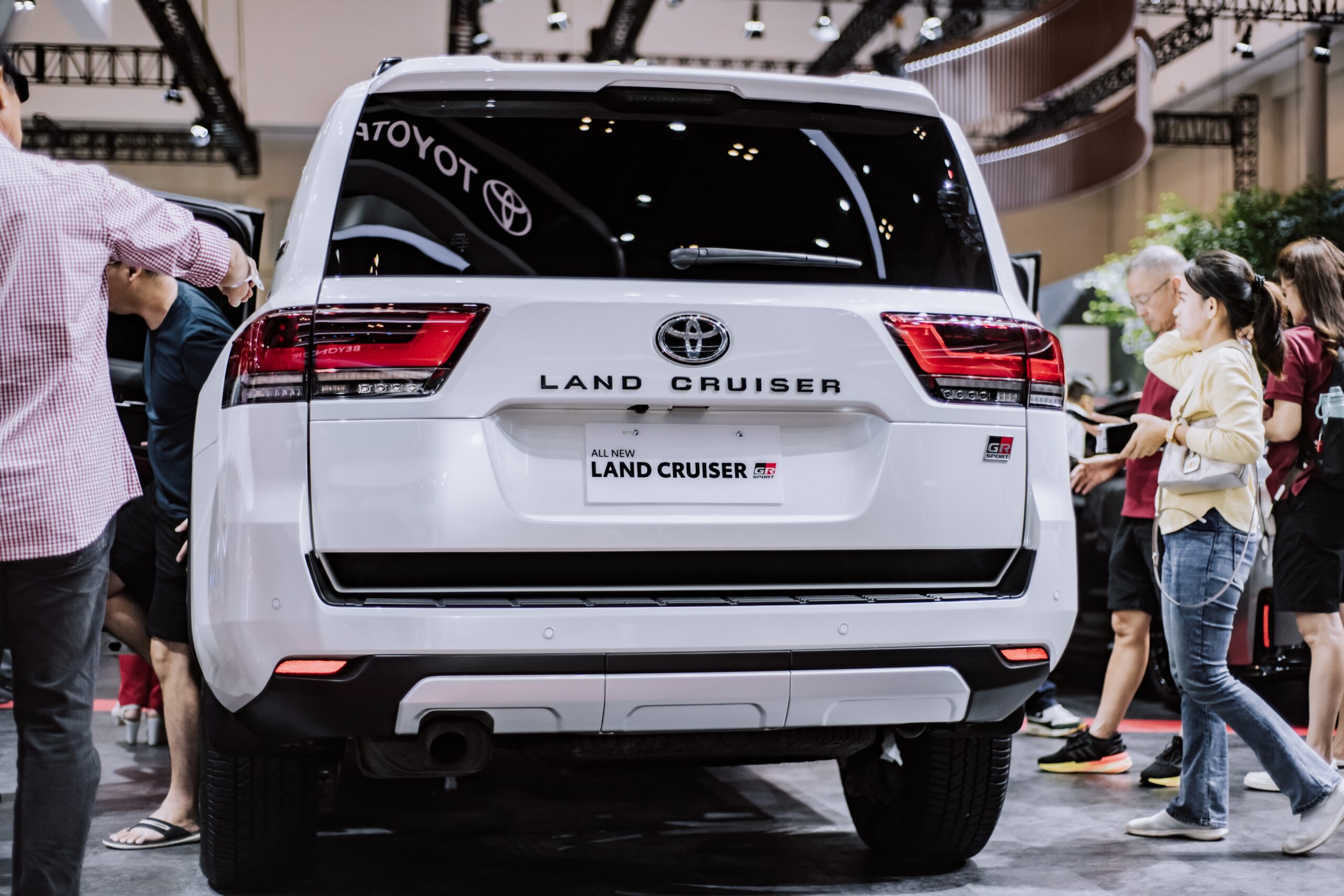 Toyota Land Cruiser GR| Arabwheels.ae