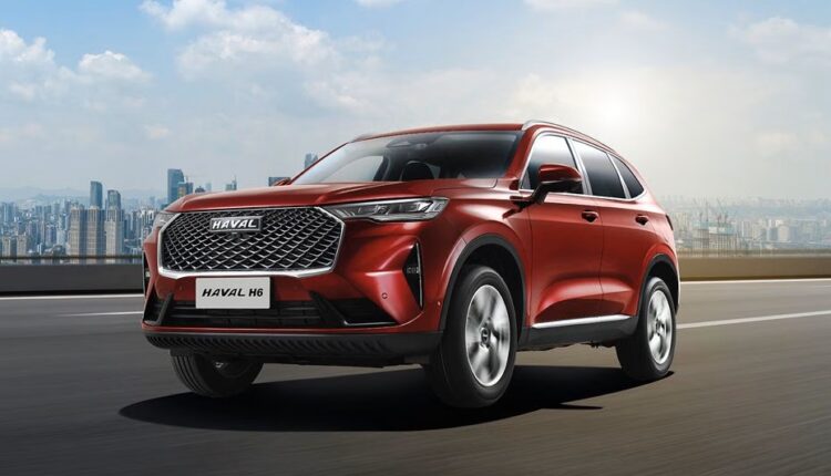 Haval H6 SUV on UAE highway ready for family road trip