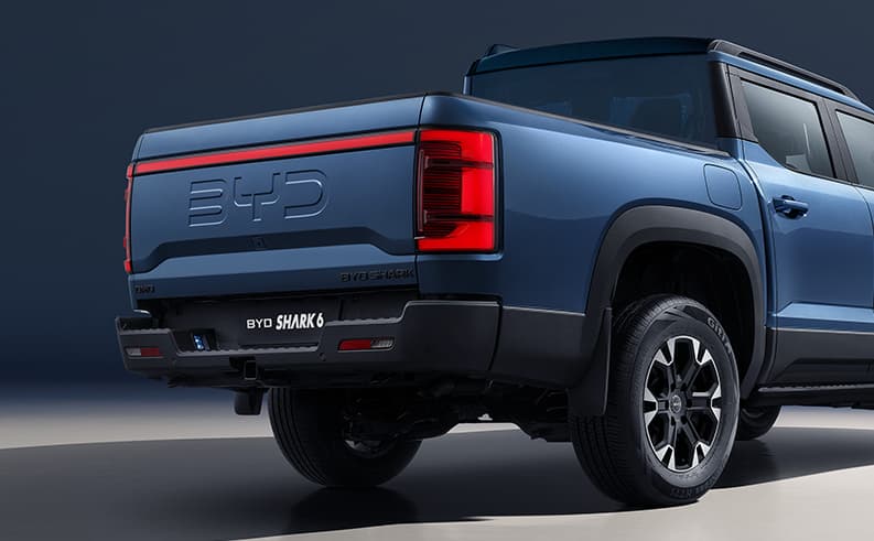 BYD Shark 6