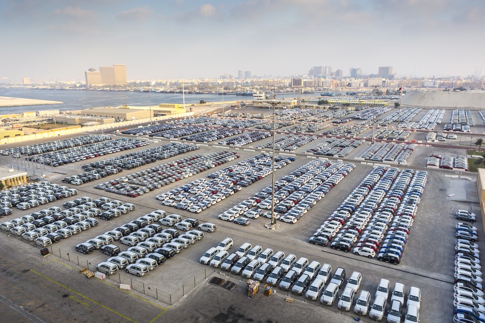 السيارات الجديدة مقابل المستعملة