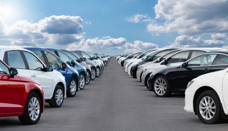 Row of cars in the UAE showcasing vehicles with high residual value and strong resale performance in 2025.