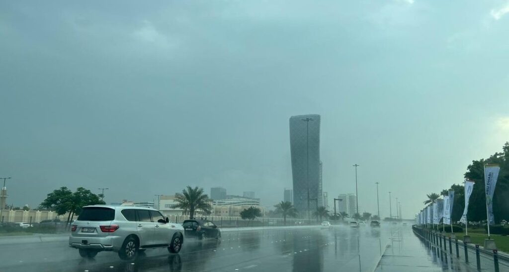 مطر الإمارات