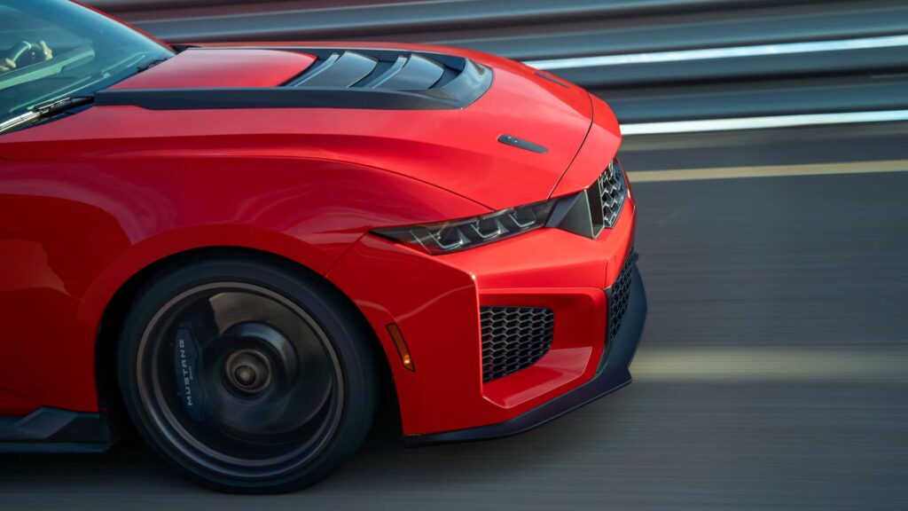 Mustang Dark Horse SC