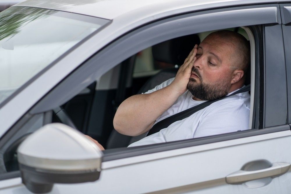 Driver feeling uncomfortable due to weak car AC cooling| Arabwheels.ae