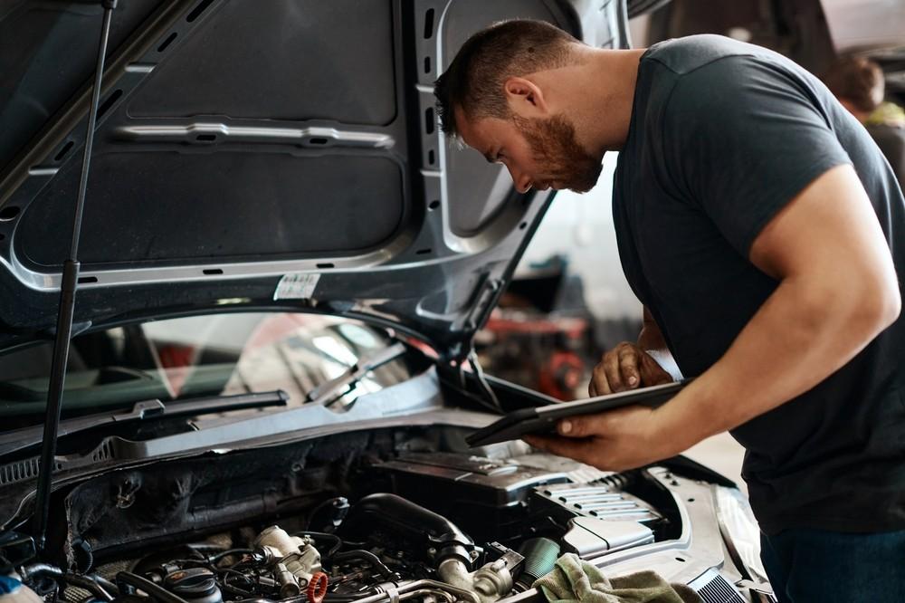 Car maintenance and vehicle inspection checks for UAE drivers|Arabwheels.ae