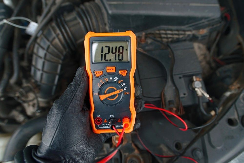 Car battery and alternator test before buying a used car in Sharjah| Arabwheels.ae