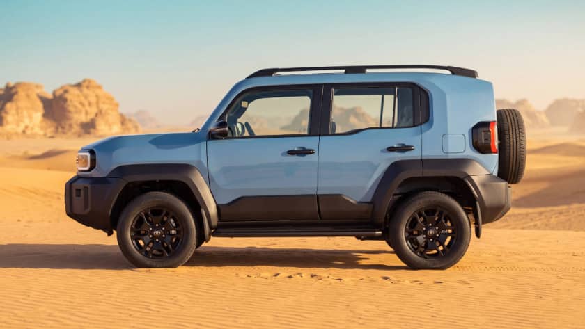 Toyota Land Cruiser FJ side