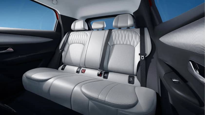Lepas L4 cabin space